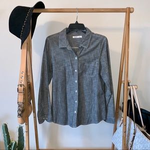 chambray button down🖤